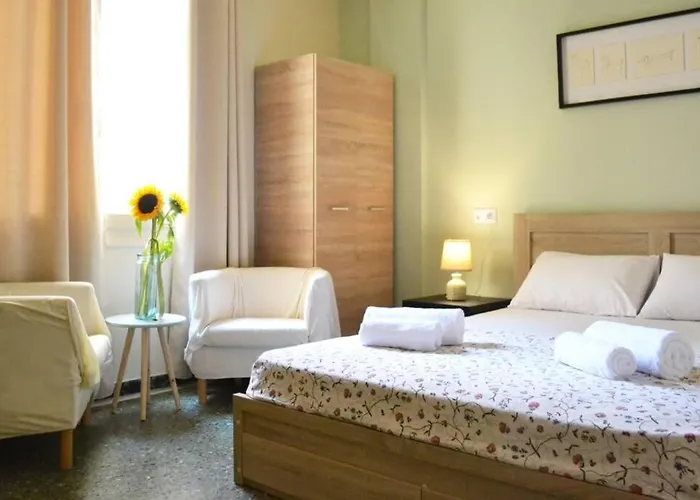 Sunflower Cozy Apts